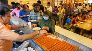 Lpg Shortage Threatens Temporary Closure Of Restaurants In Bengaluru And Mumbai Malayali Community