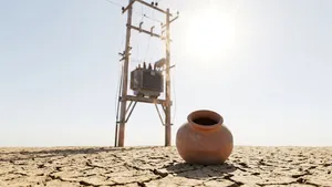 Bengaluru Heatwave Alert Water Power Crisis Precautions 011