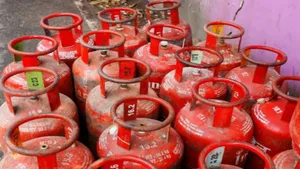 Commercial Lpg Cylinder Prices Cut Ahead Of Union Budget 2025