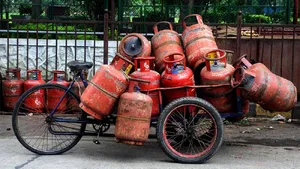 Your Lpg Cylinder Has Expiry Date Too Here Is The Guide To Check