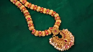 Chennai Gold Price Dips To 13 860 Gram Amid Trump Iran Threats Silver Back To 255 Time To Buy