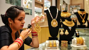 Will Gold Price Fall Below 1 Lakh Per Sovaram By End Of June 2026 Tamil Nadu Gold Rate Trend Analy