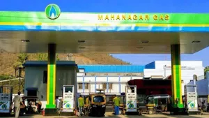 Maharashtra Govt Issued A Notification To Cut Vat On From 13 5 To 3 On Cng