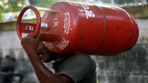 How To Apply Pradhan Mantri Ujjwala Yojana Free Gas Cylinder Online And Offline